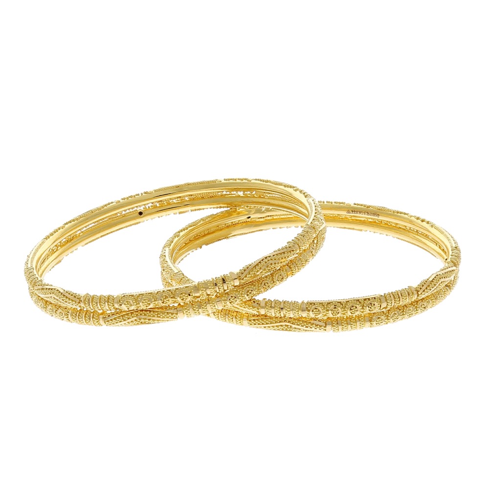 Alluring filigree gold bangles design