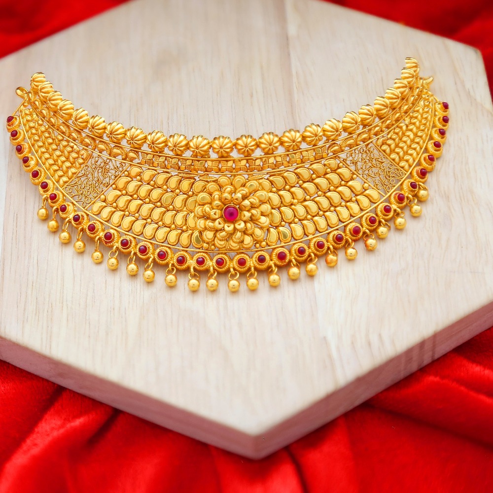 Alluring 22k gold neckwear choker