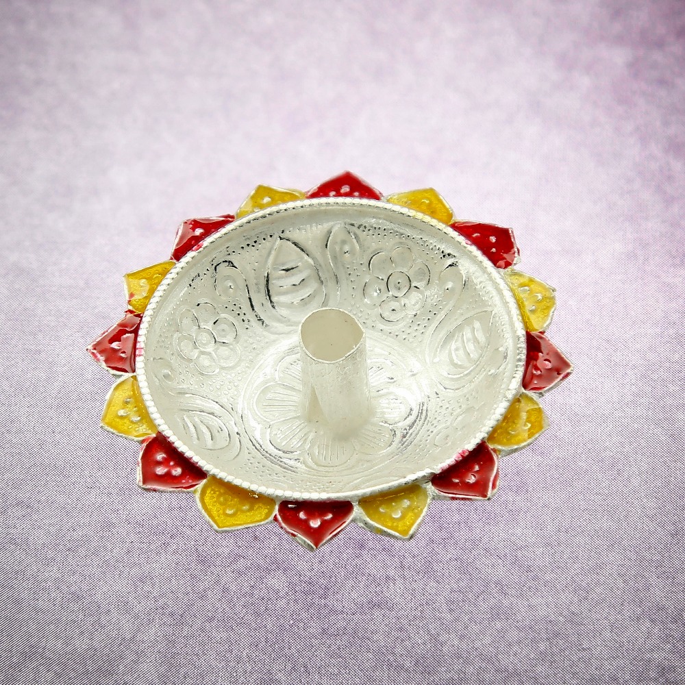 Diya with flower base