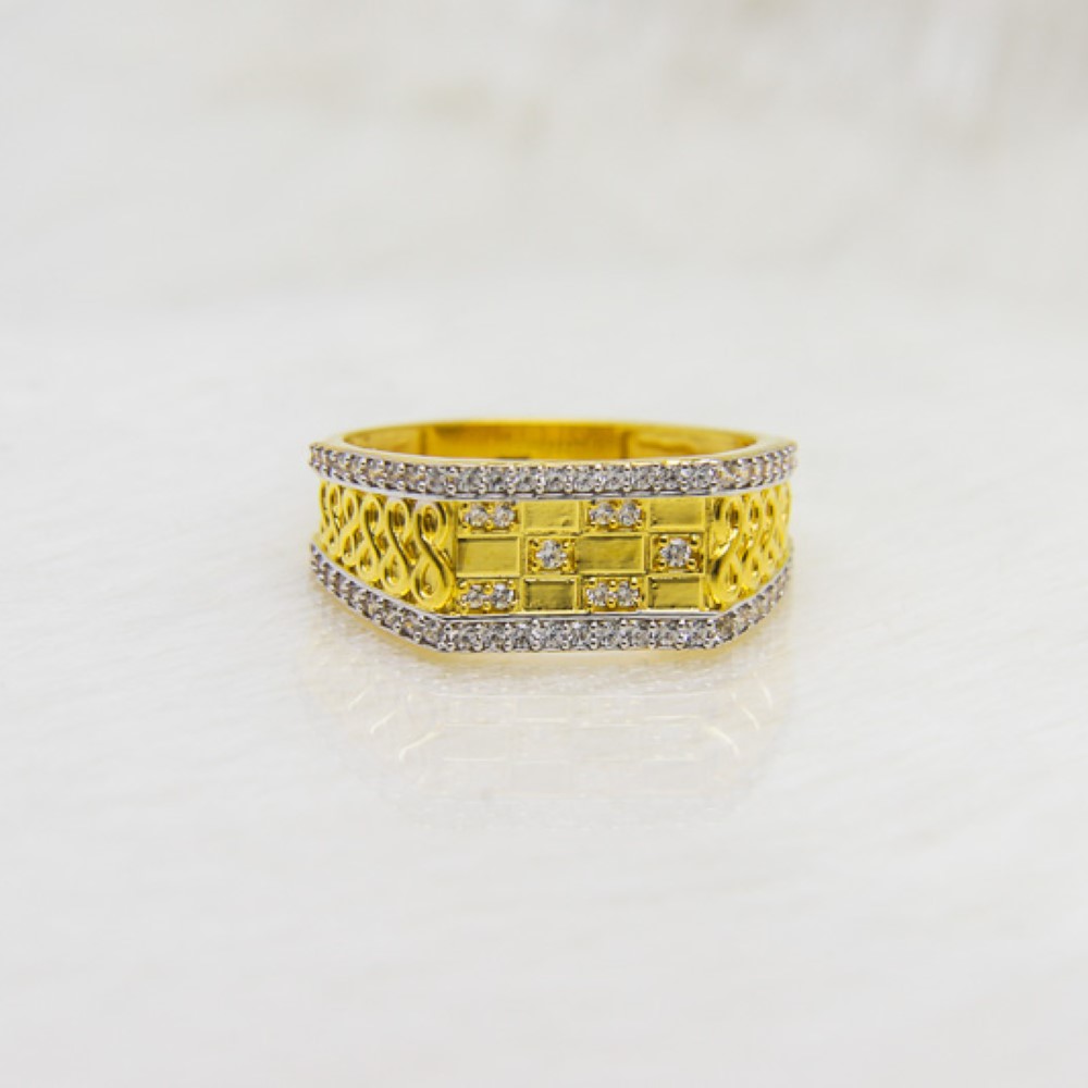 22K Yellow Gold Checks Hallmarked Gents Ring