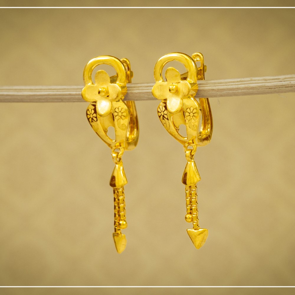 22K Yellow Gold Floral Hallmarked Lock Baali with Hangings