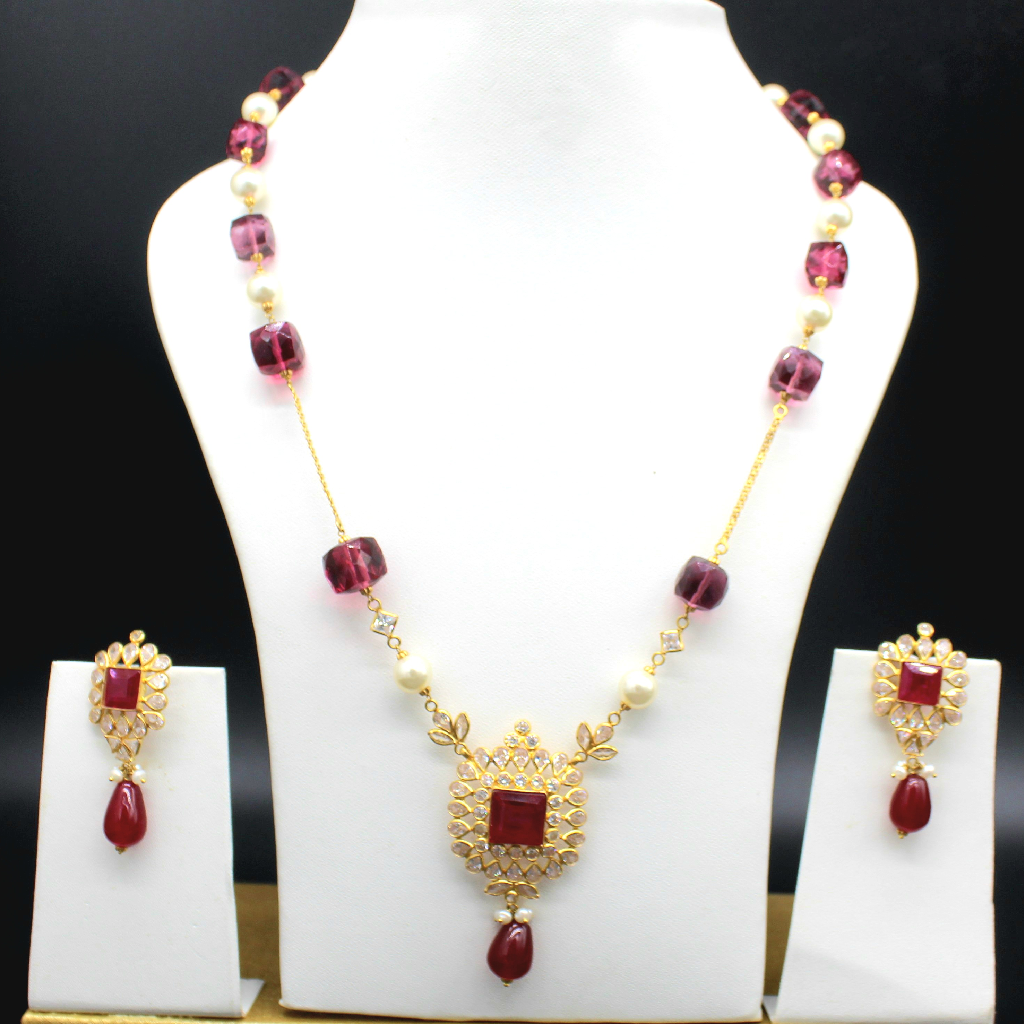 22kt rad stone necklace