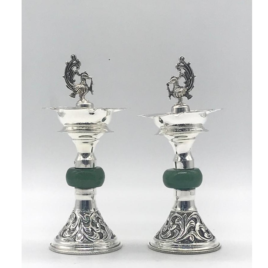 ANTIQUE DIVI