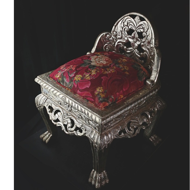 SILVER CHAIR