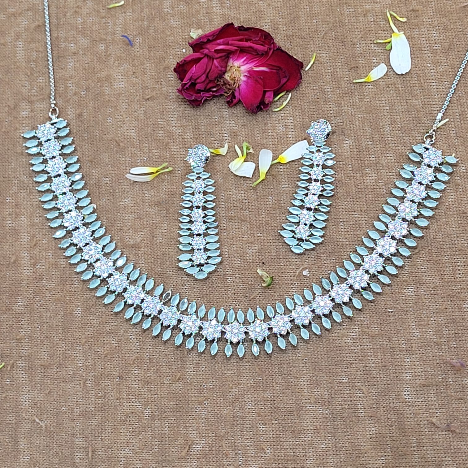 Classic Design Bridal Necklace Set