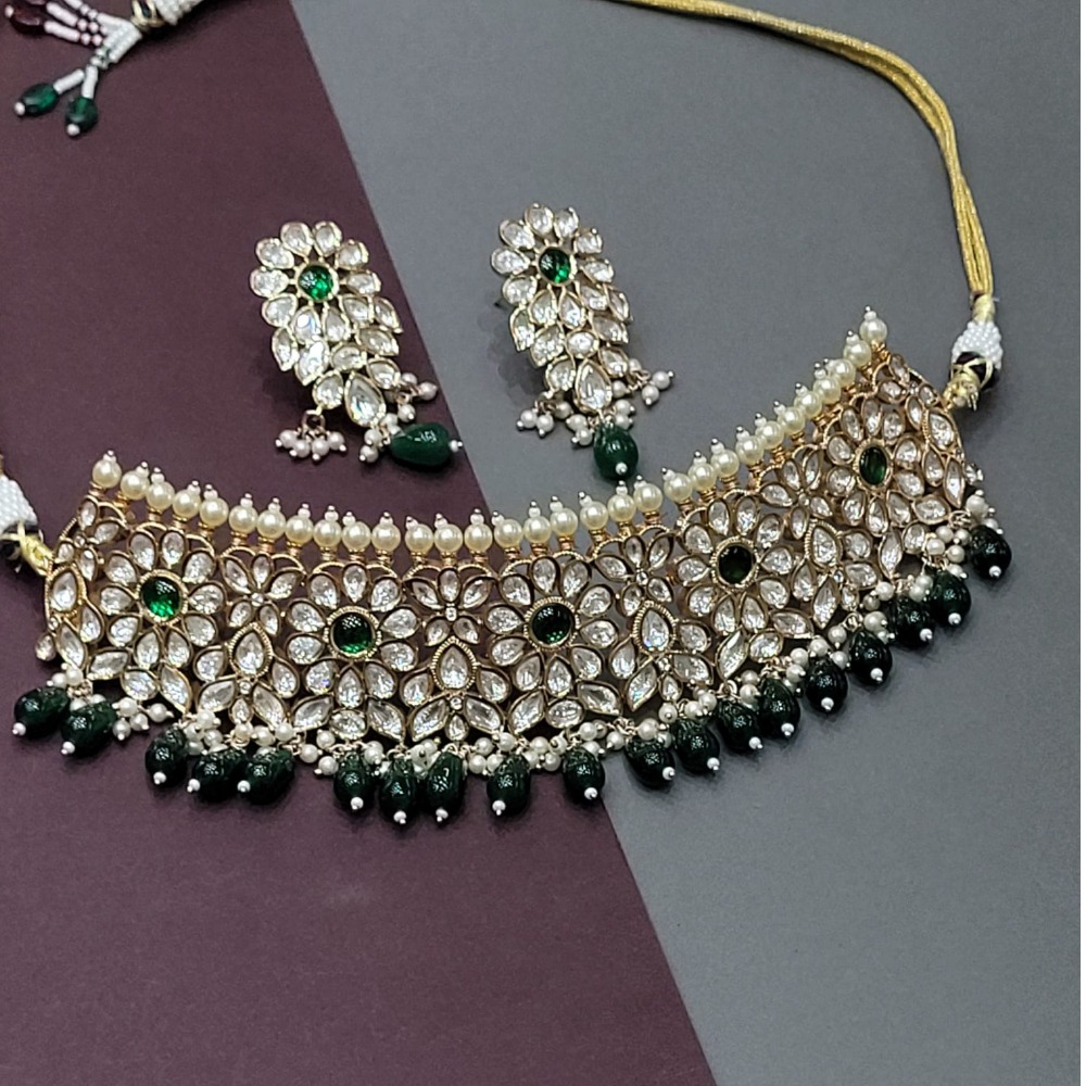 Fancy necklace set
