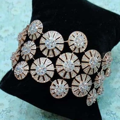 Dazzling Design Bracelet
