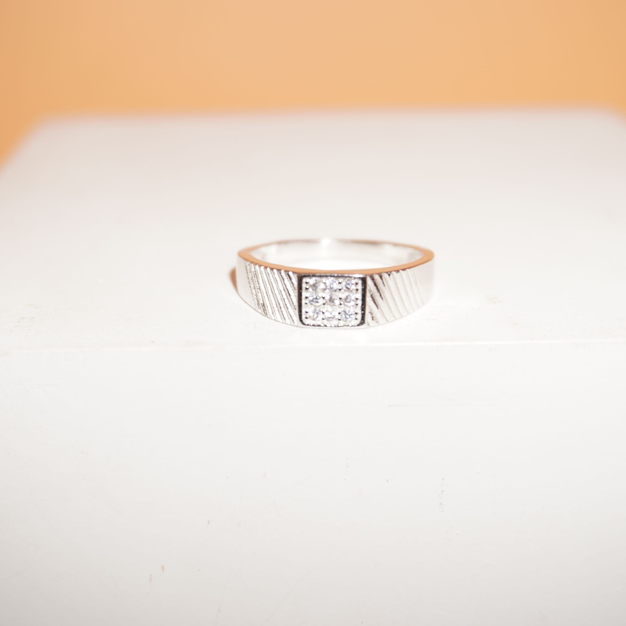 925 Silver Delicate Mens Ring 724R20