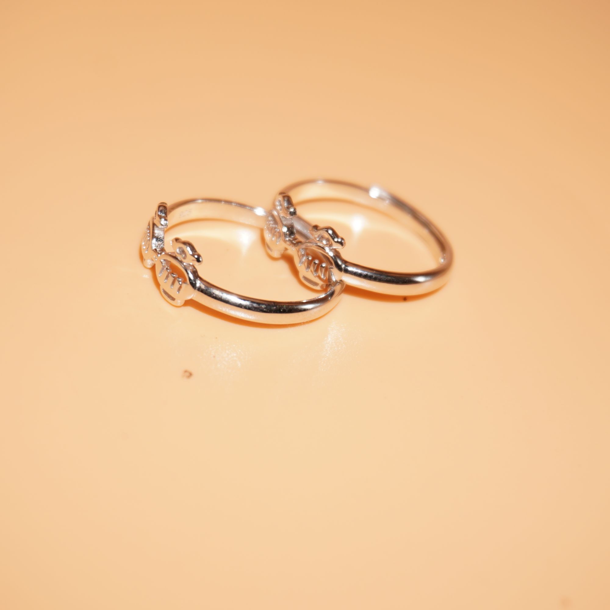 925 Silver Trending Ladies Toe Rings 124R296