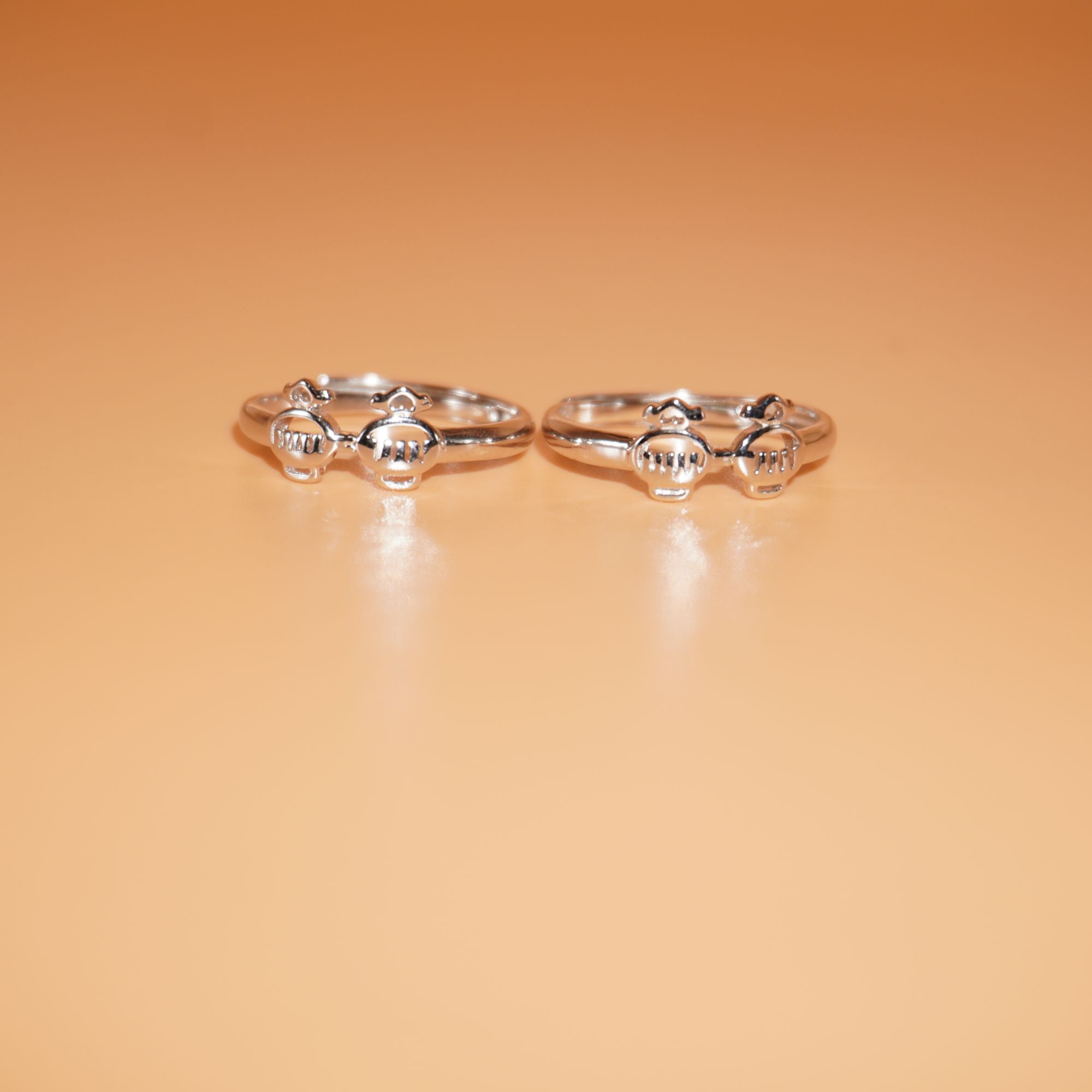925 Silver Trending Ladies Toe Rings 124R296
