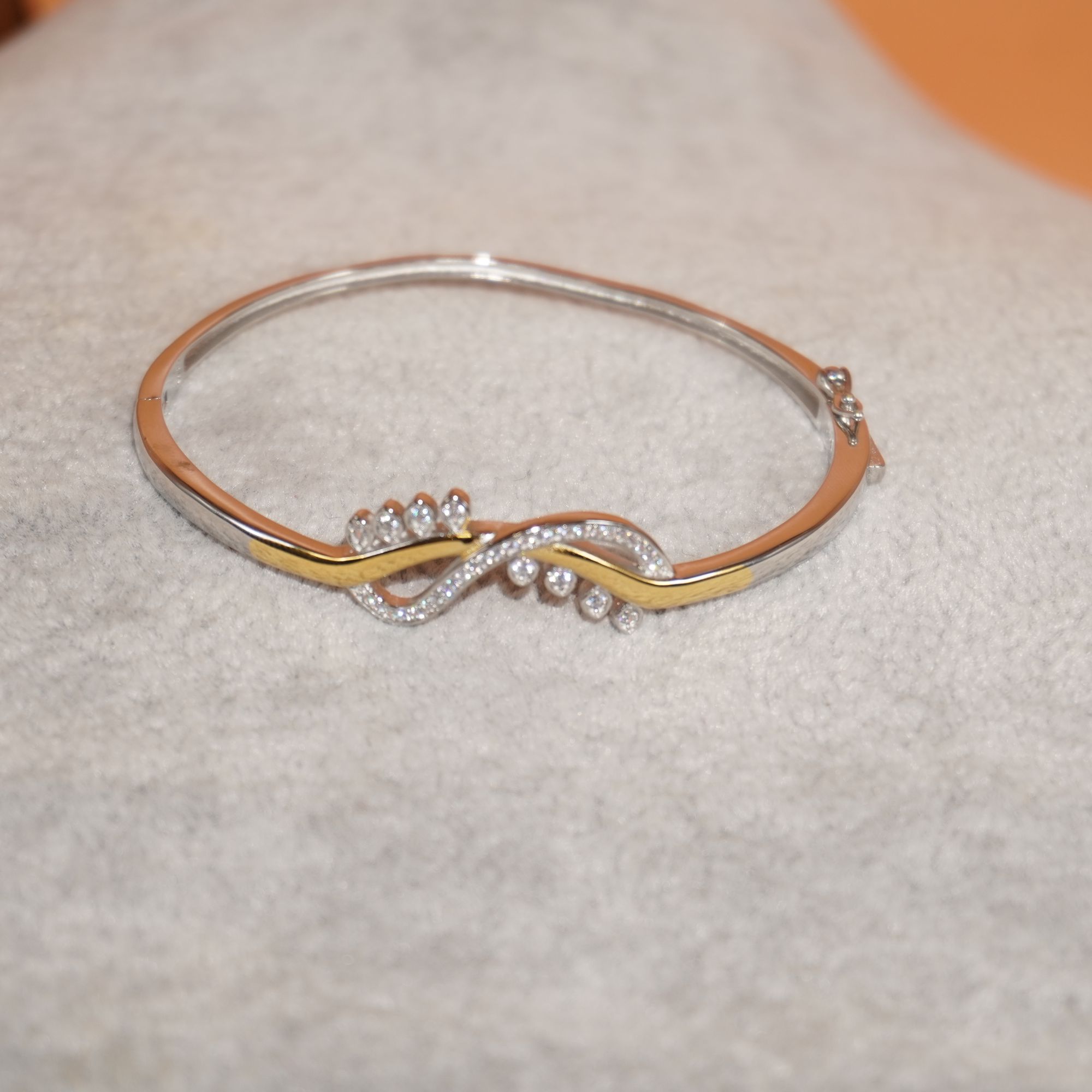 925 Silver Delicate Studed Bracelet