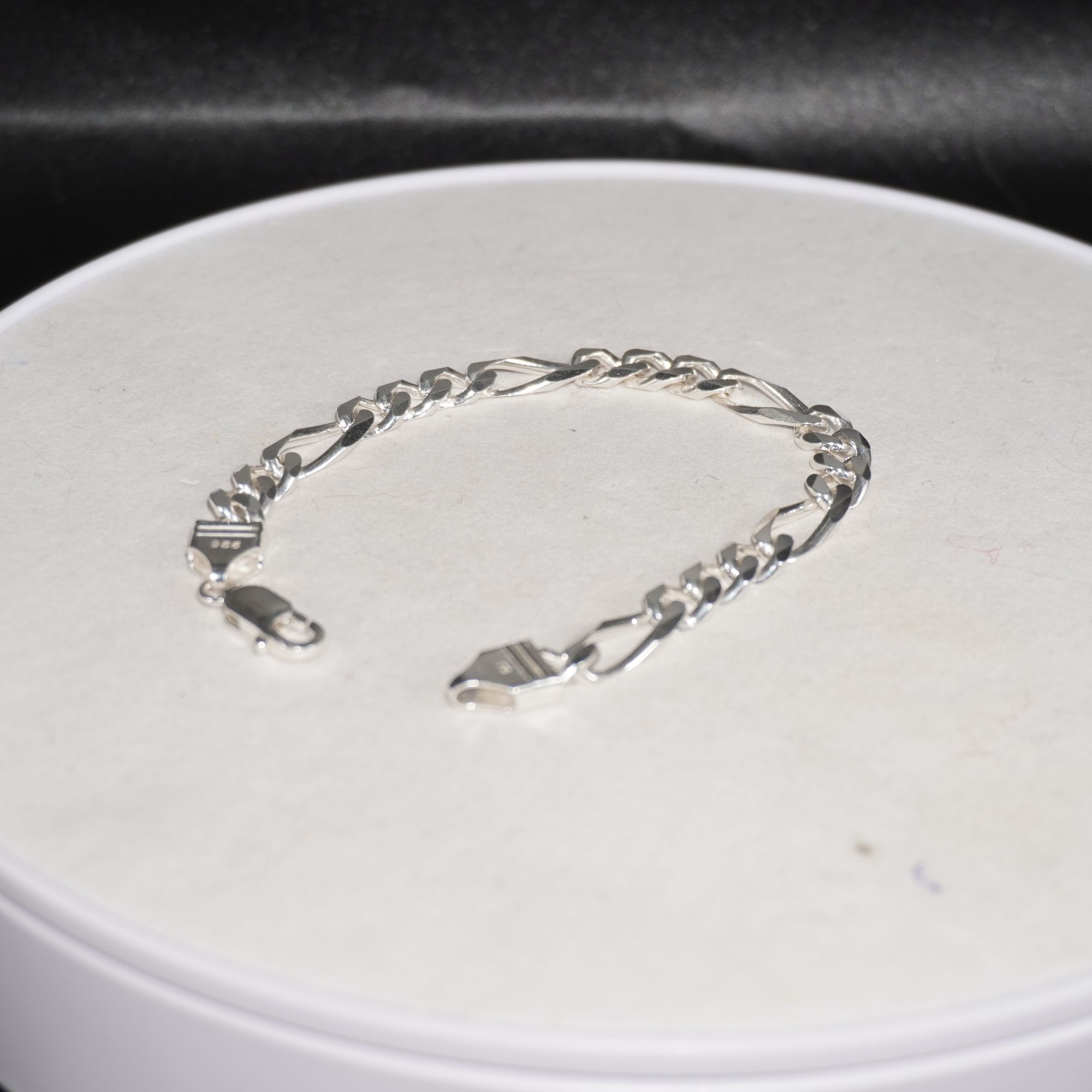 925 Silver Elegant Bracelet 415R116