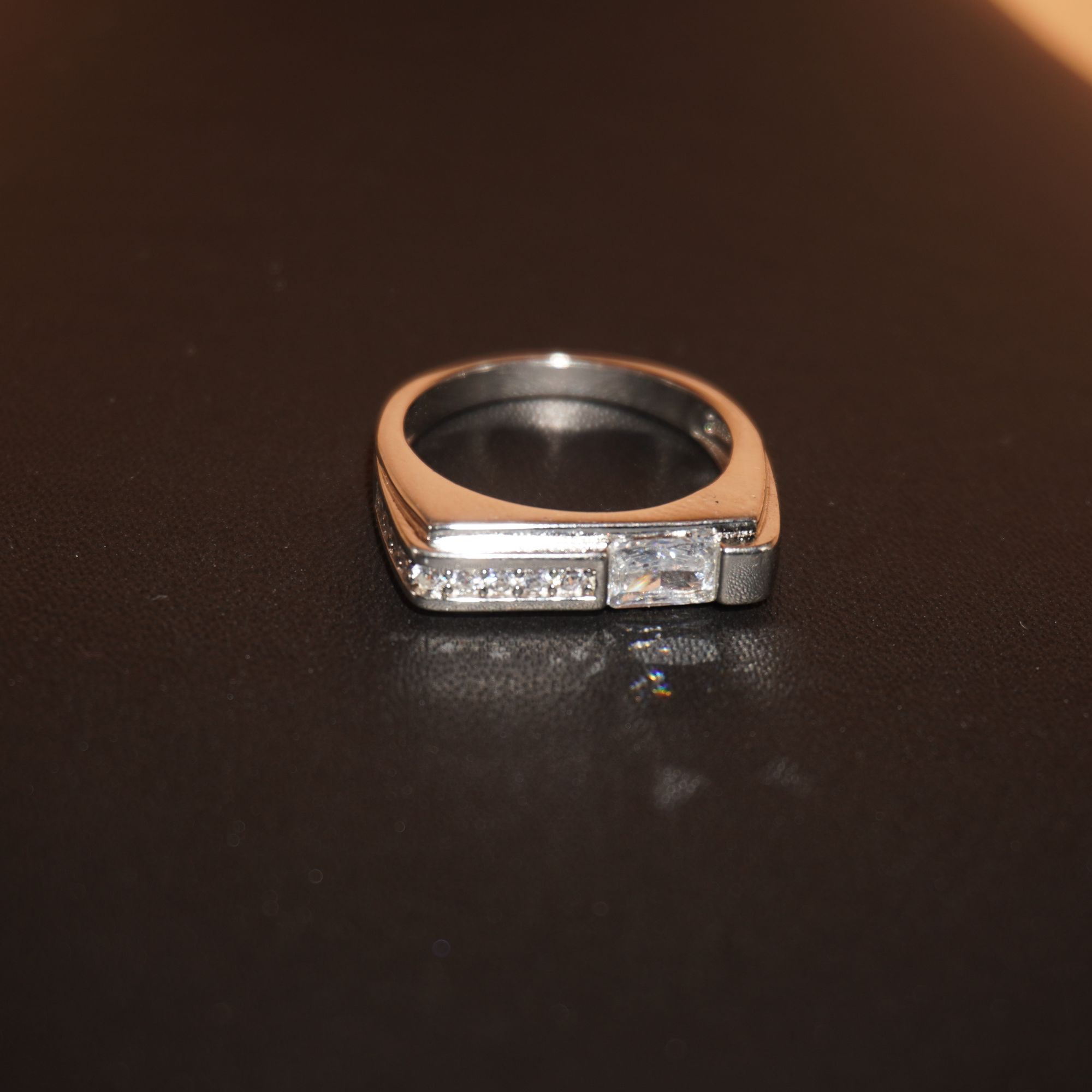 925 Silver Dazzling Studed Ring 712R16