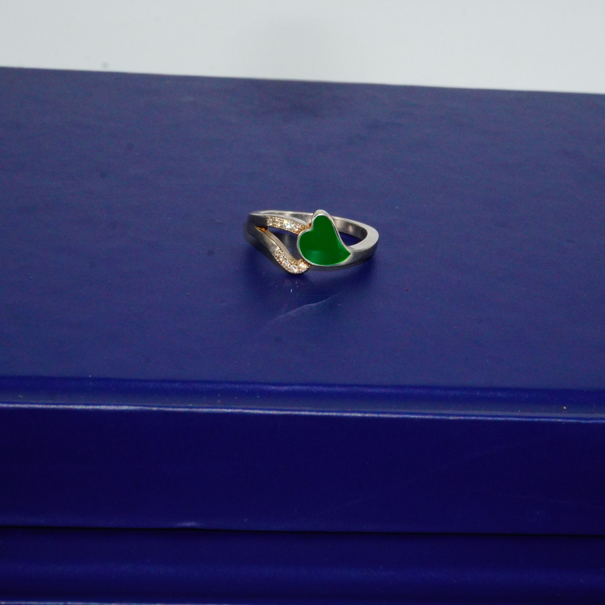 925 Silver Elegant Ring 195R509