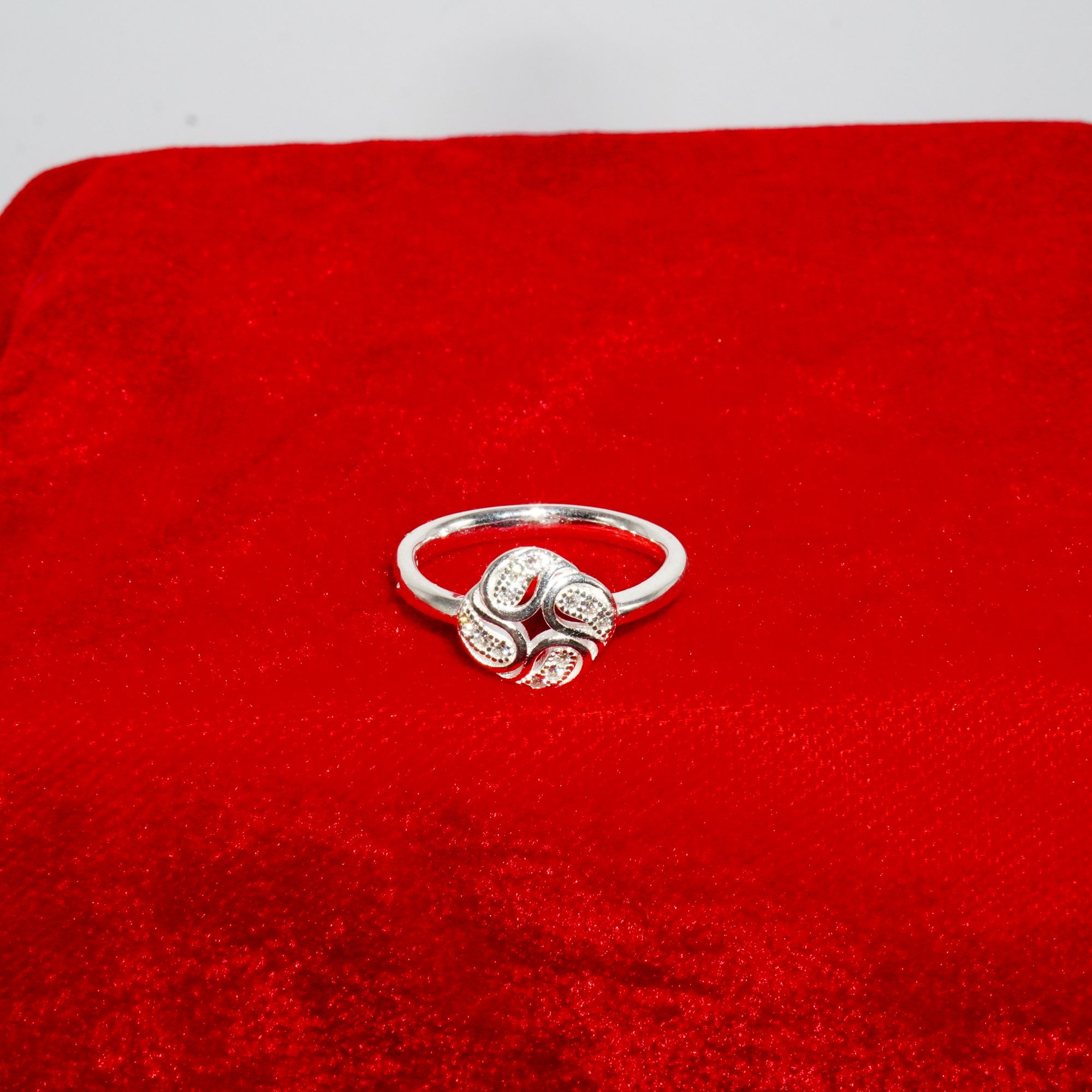 925 Silver Fancy Ladies Ring 874R15