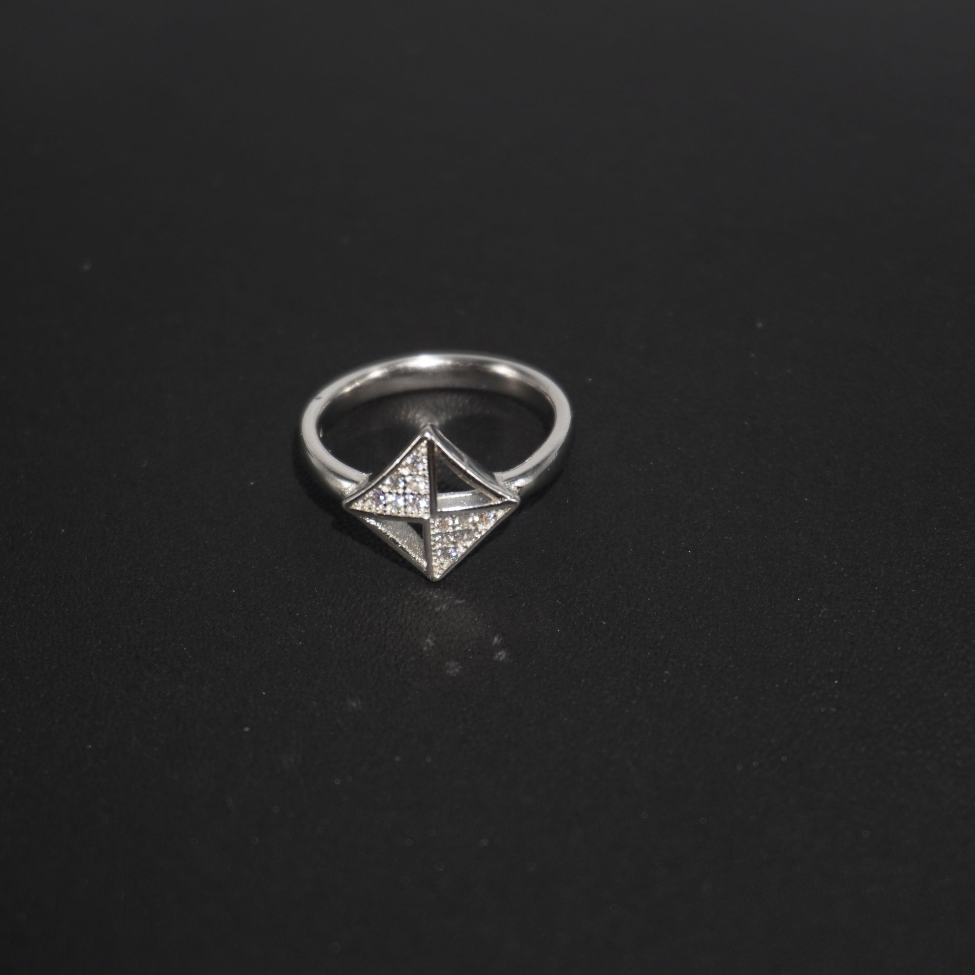 925 Silver Trending Plain Ring 870R17