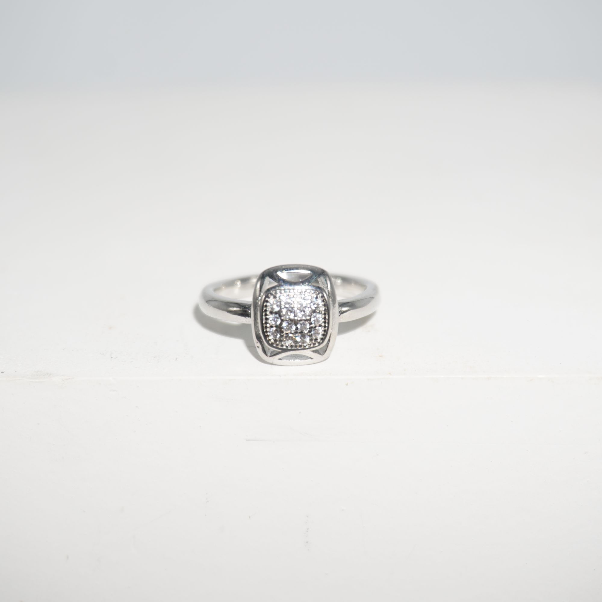 925 Silver Beautiful Engagement Ring 195R142