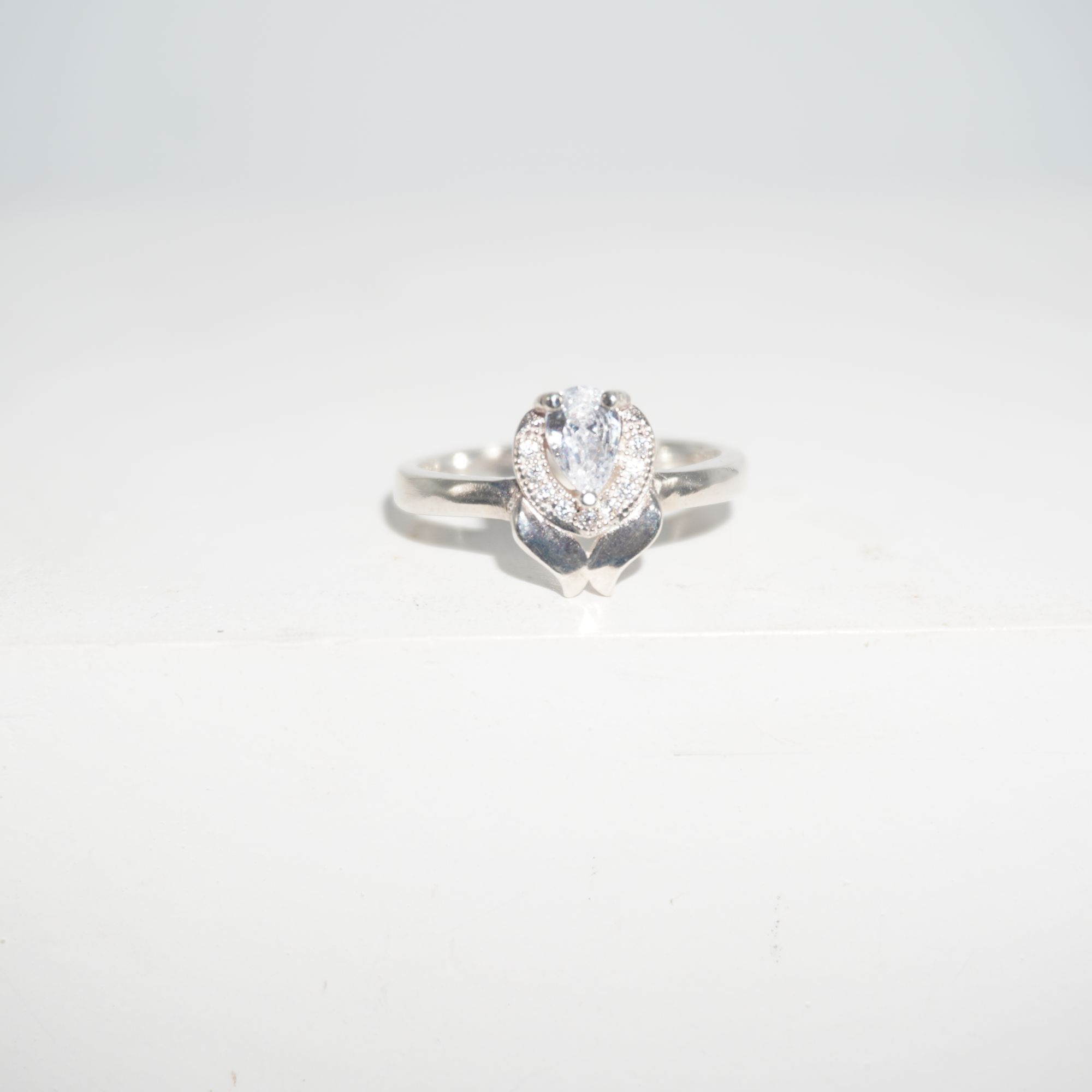 925 Silver Gorgeous Engagement Ring 872R76