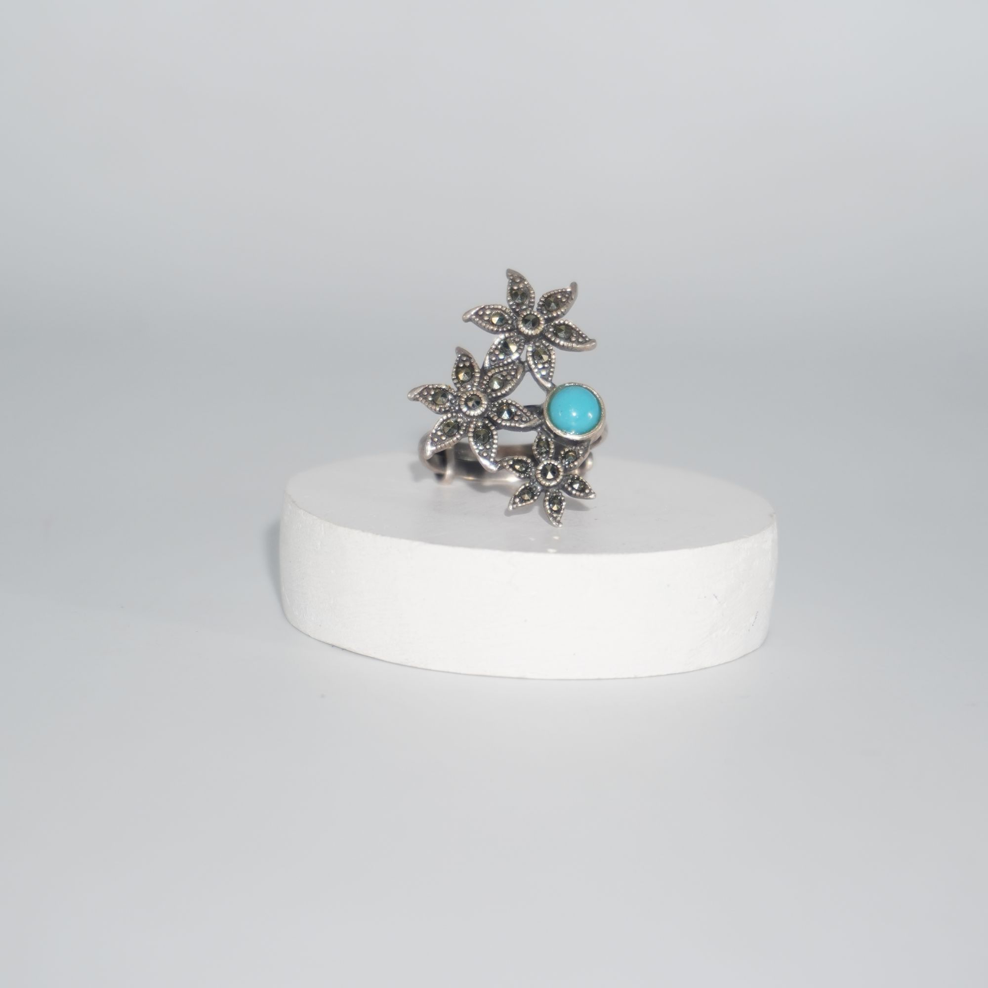 925 Silver Dazzling Daily Wear Ring 709R22