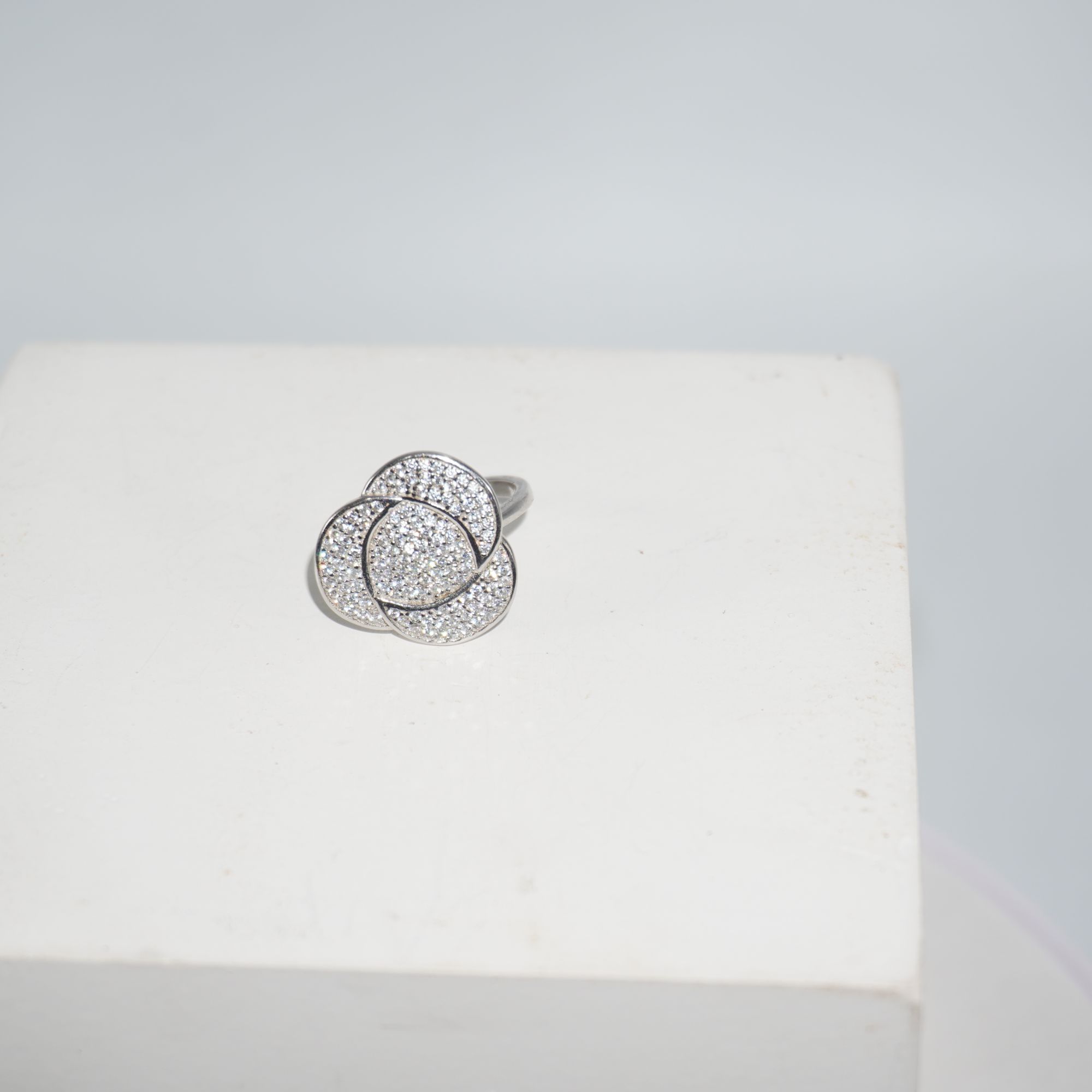 925 Silver Unique Designer Ring 711R3