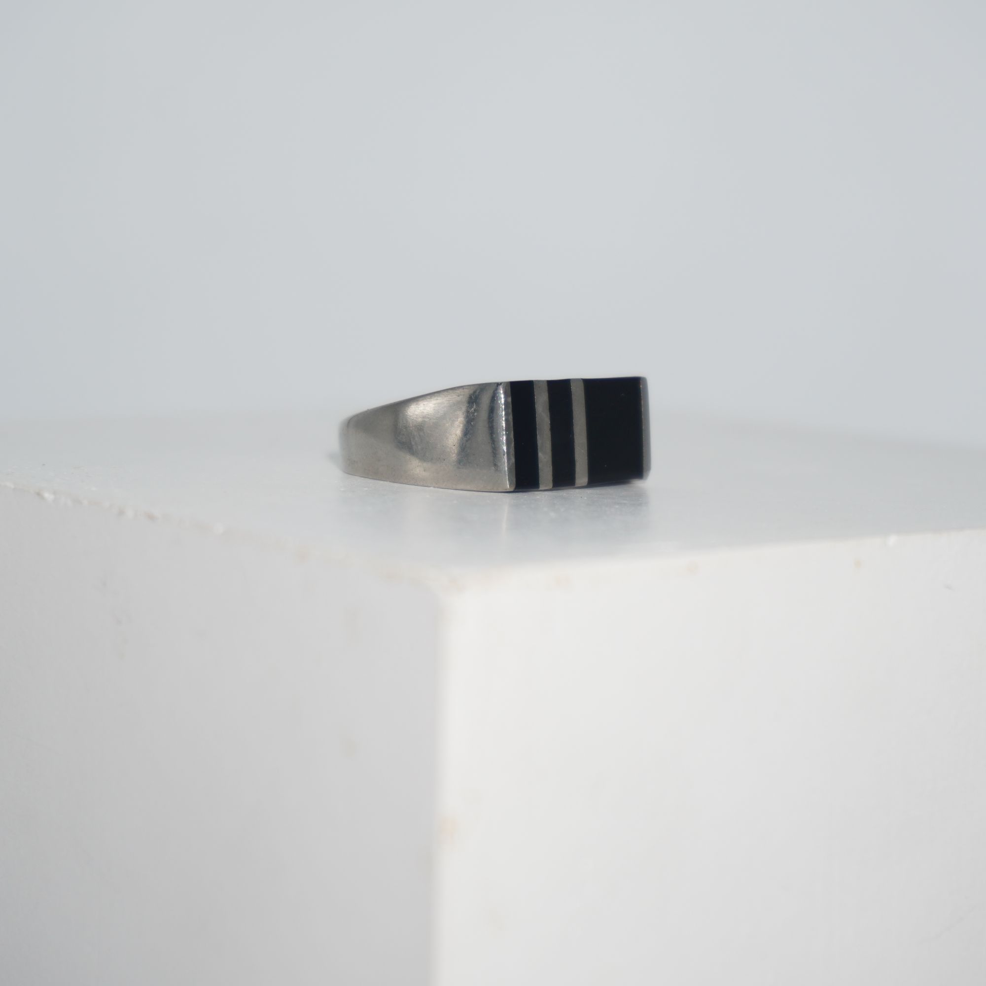 925 Silver Trending Men Ring 989R3