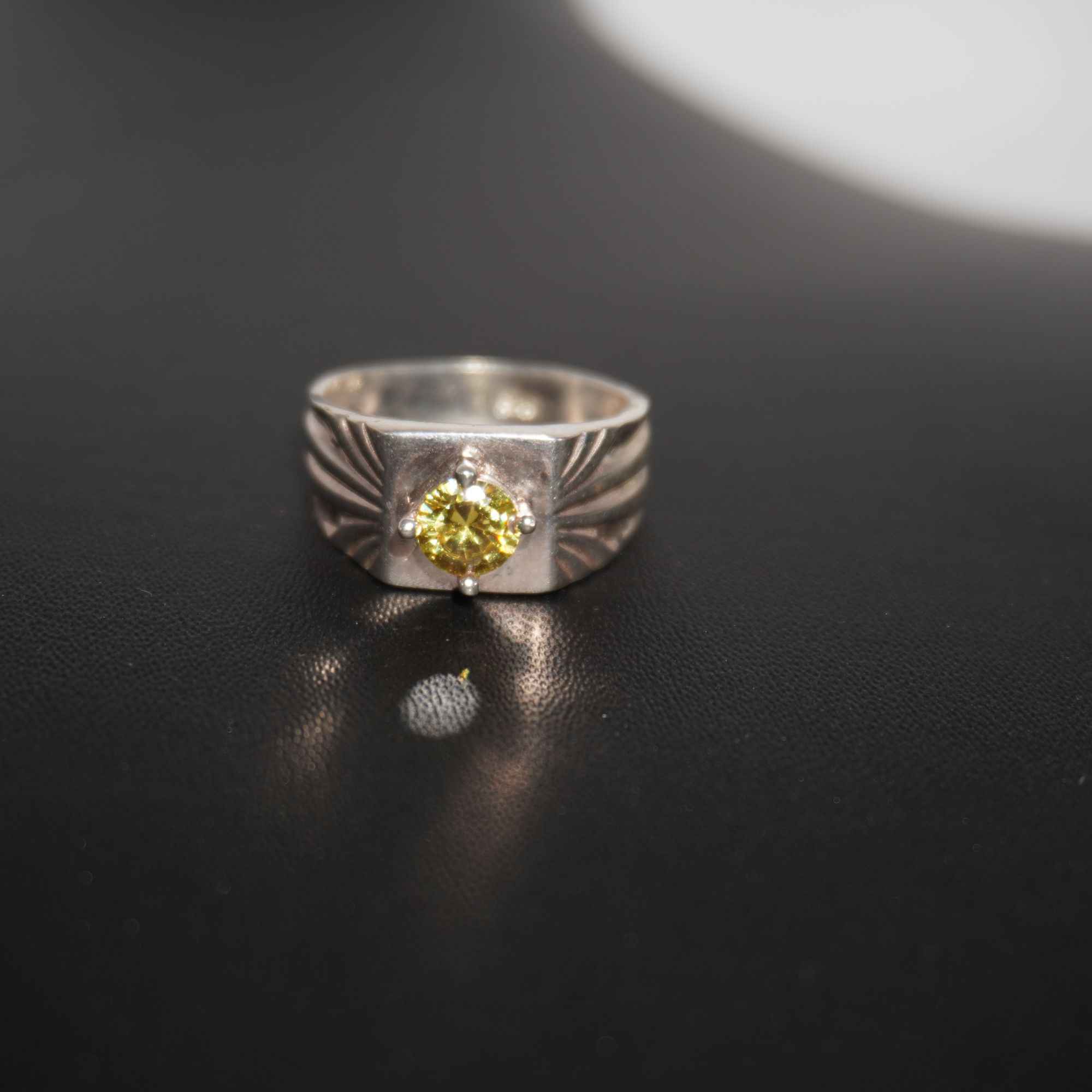 925 Silver Classy Gents Ring 195R343