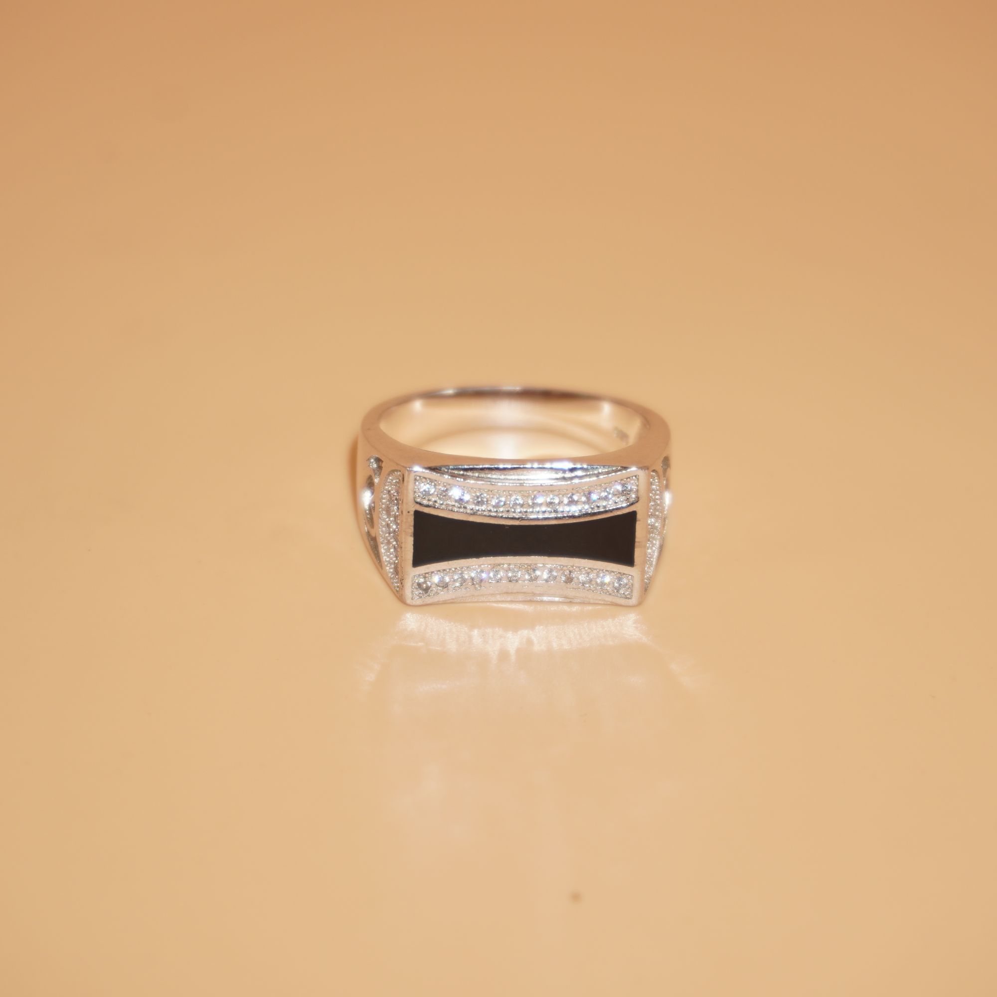 925 Silver Dazzling Designer Ring 712R7