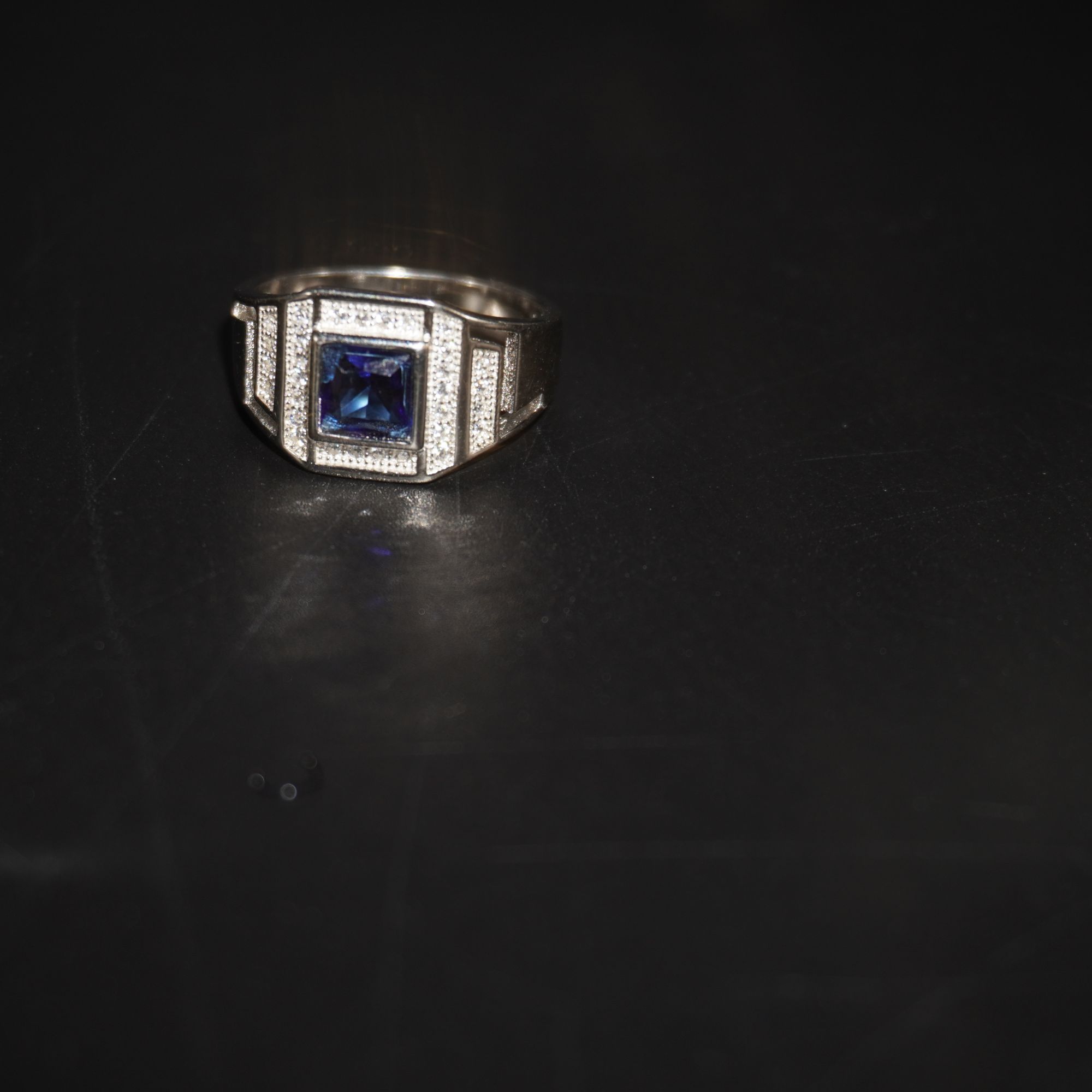 925 Silver Lightweight Designer Ring 791R36
