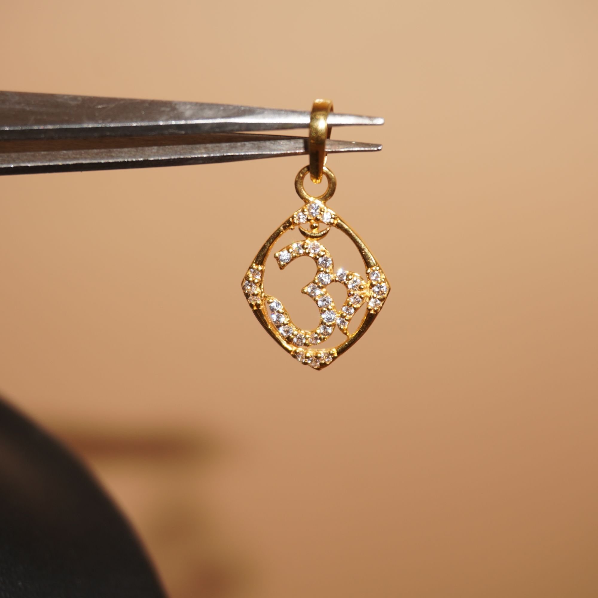 22k Gold Gorgeous Pendant 65R202