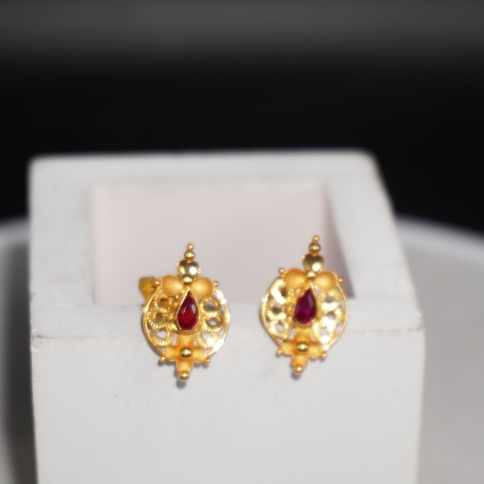 22k Gold Elite Earrings 10R787