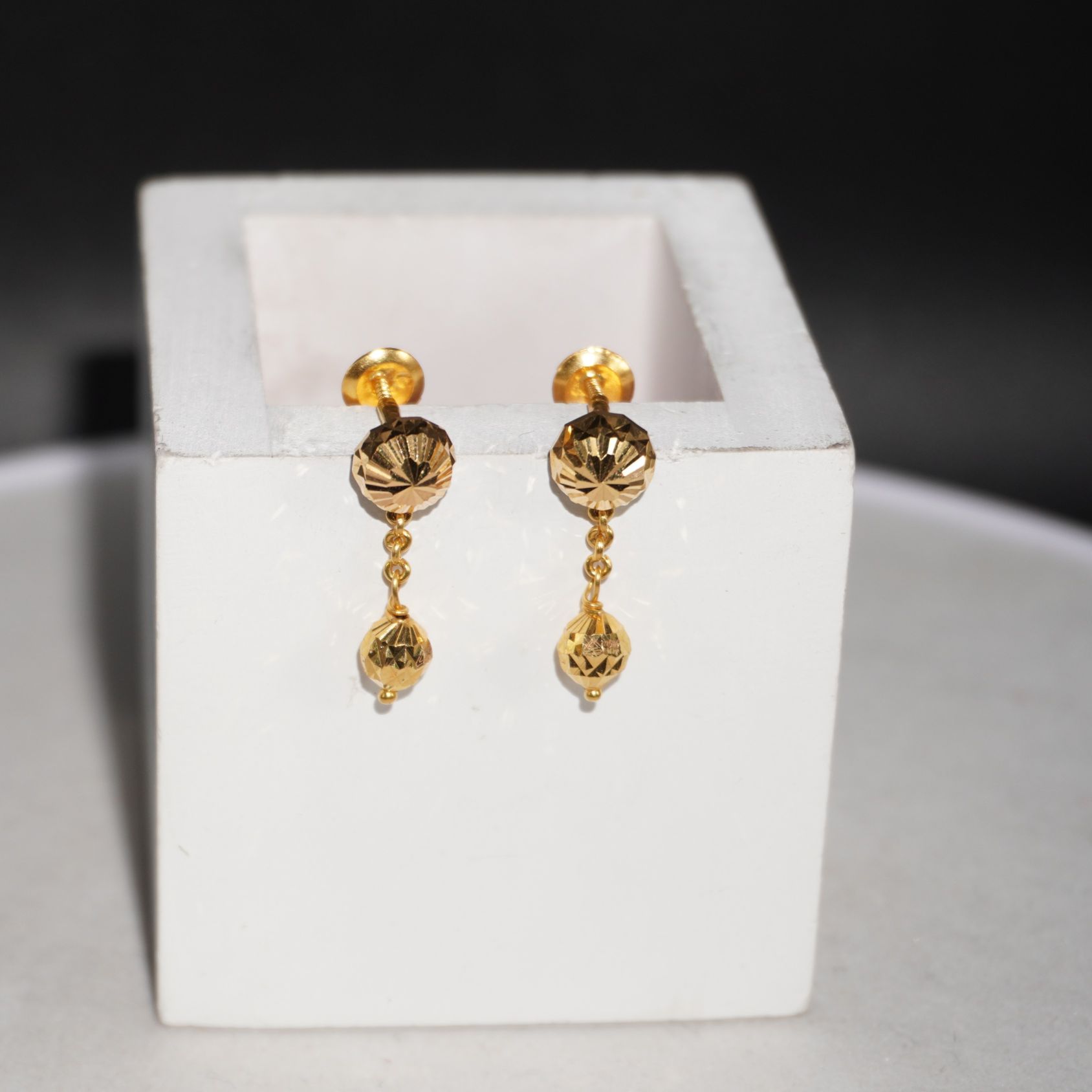 22k Gold Elegant Earrings 49R127