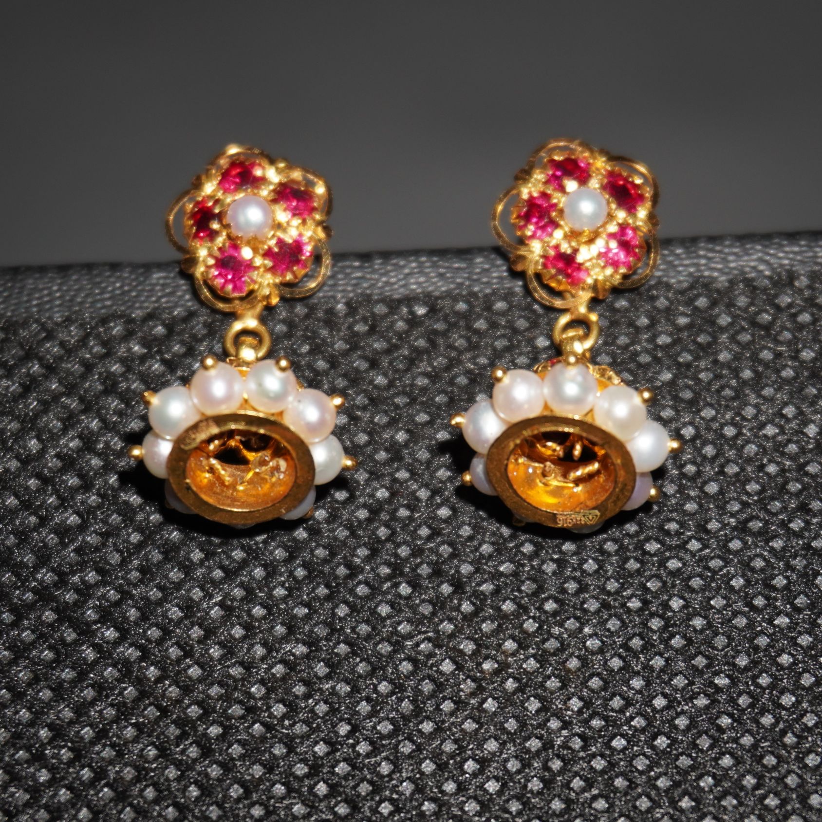 22k Gold Unique Earrings 58R32