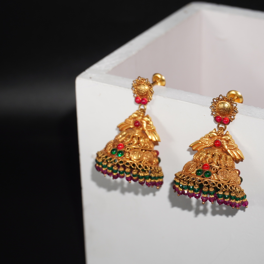 916 Gold Stylish Jhumkha Earring