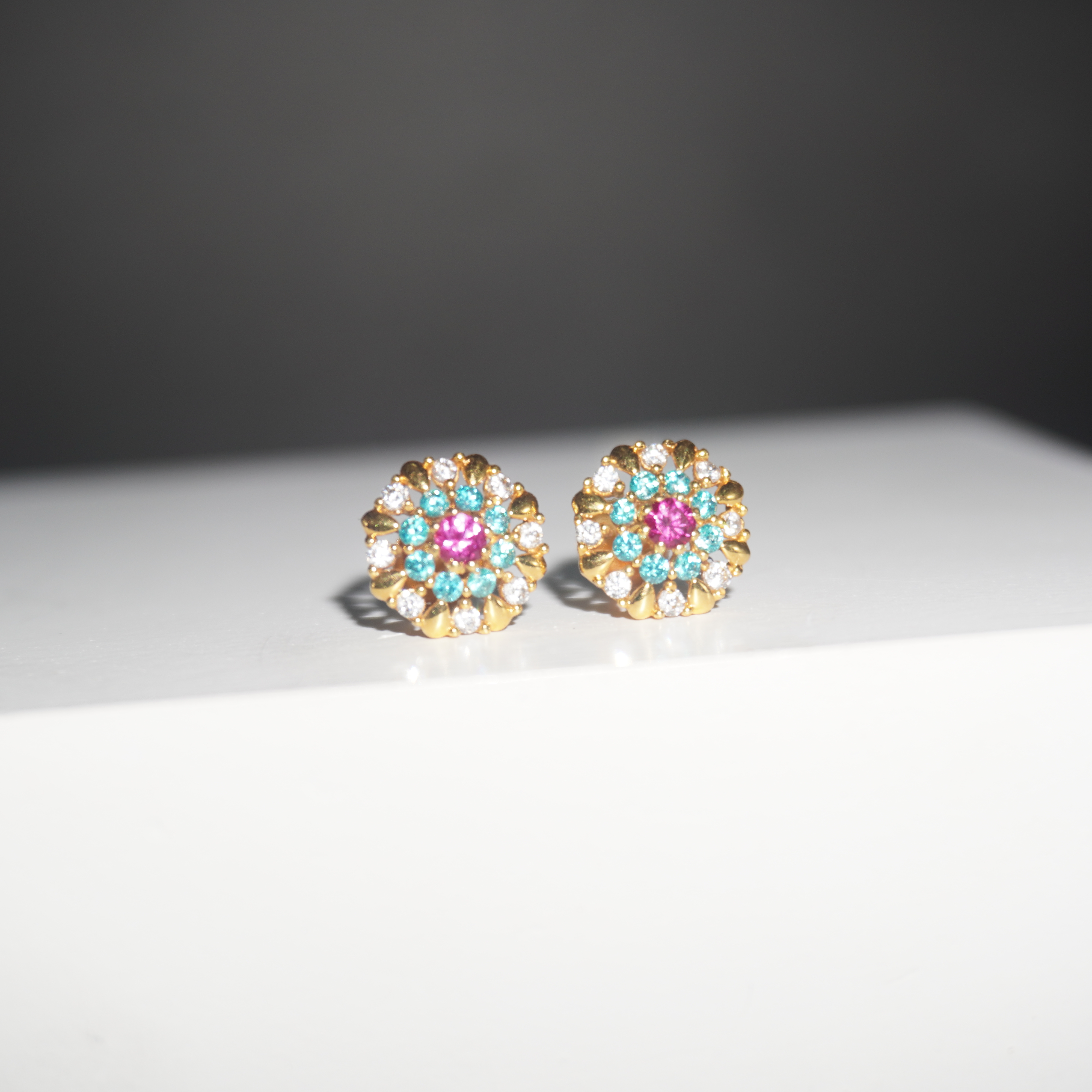 Gorgeous Plain Gold Earrings 36R226