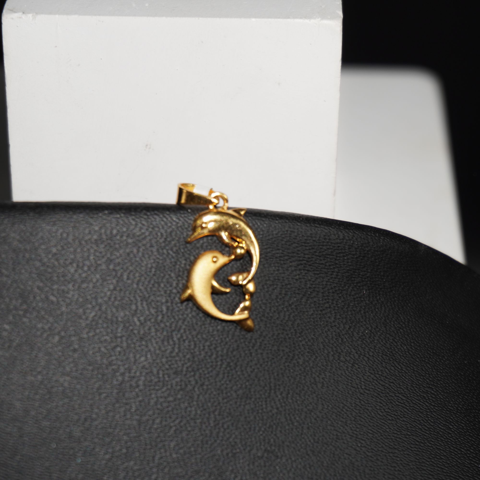 Gold Handmade Plain Pendants 65R187