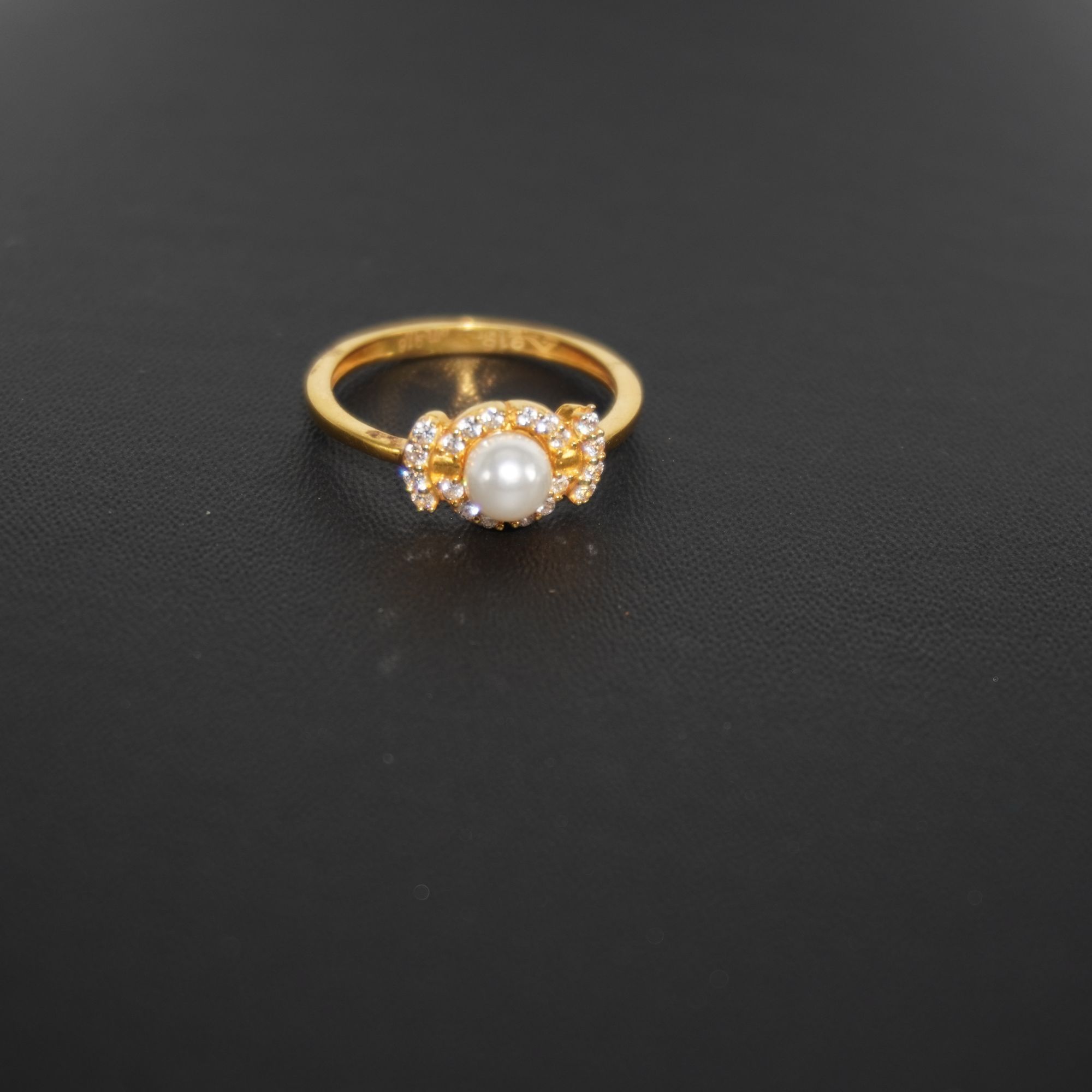 Gold Regal Design Rings 261R8