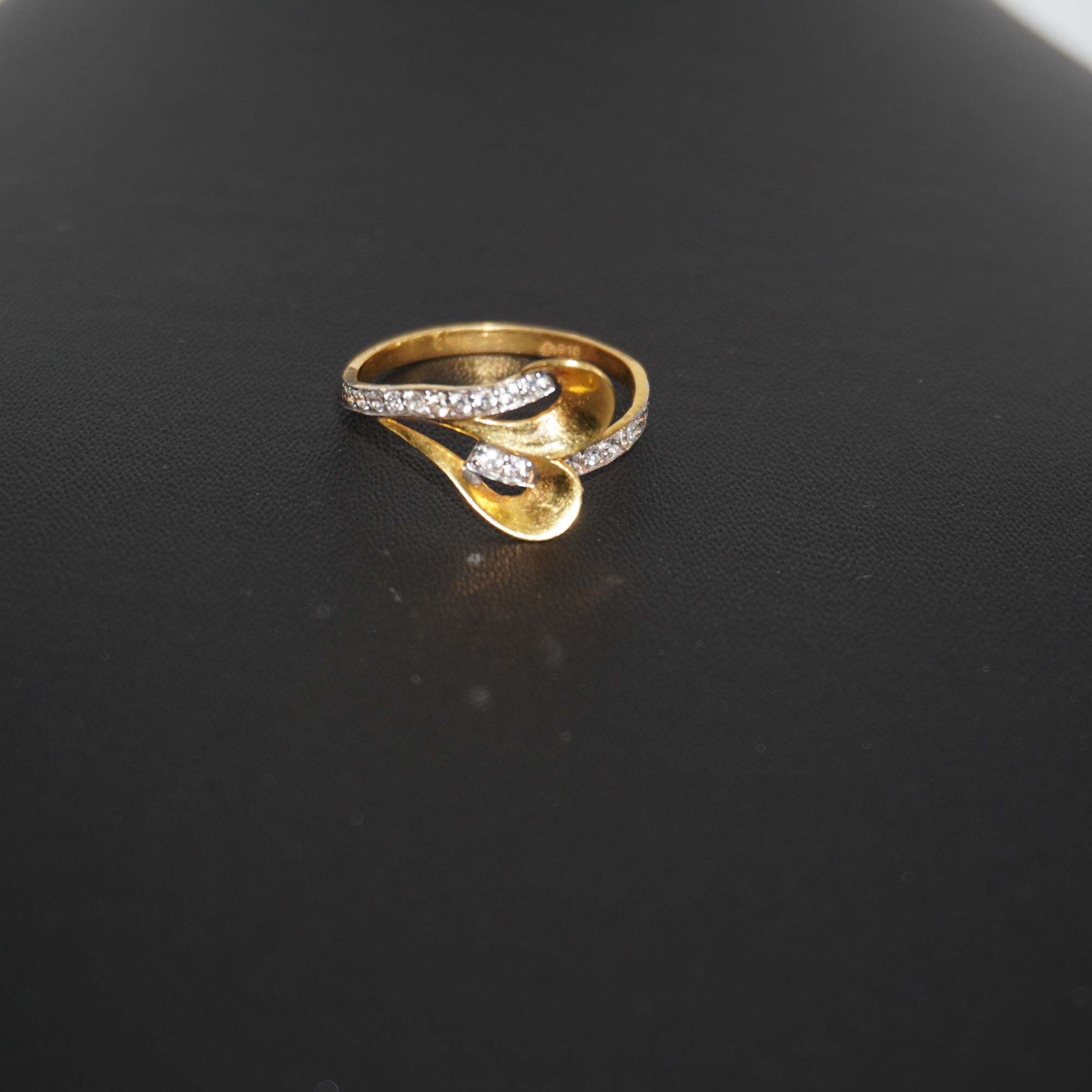 Gold Beautiful Design Rings 501R2