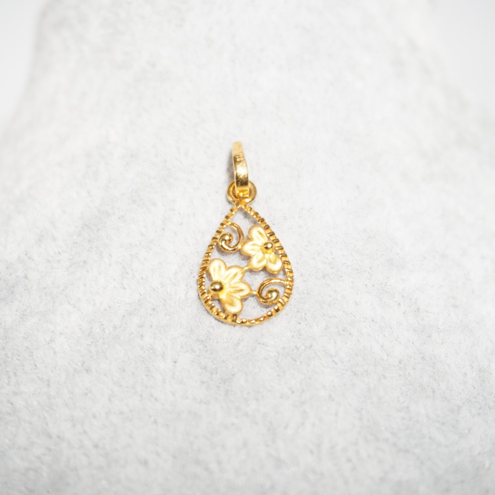 Gold Work Wear Pendants 65R177
