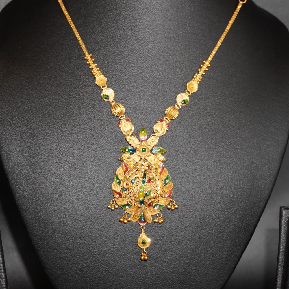 916 Gold Floral Necklace 64R83
