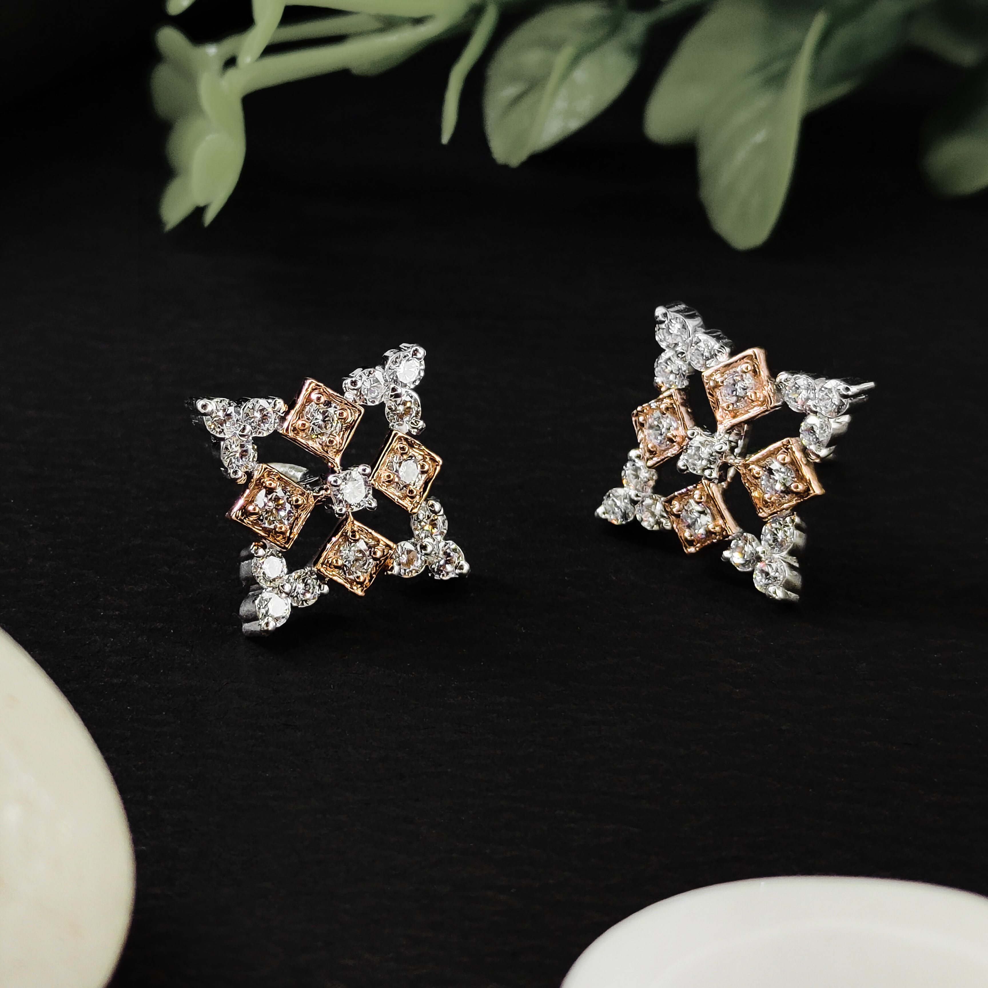 Diamond Delight 14K Gold Earrings MDER42