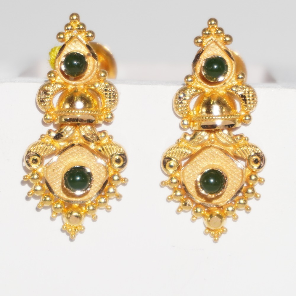 916 gold Gorgeous design earrings