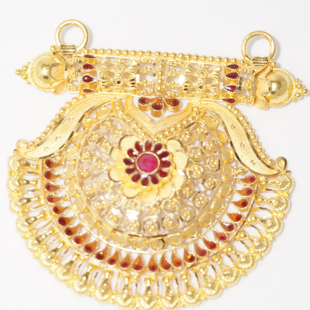 916 yellow gold casting pendant