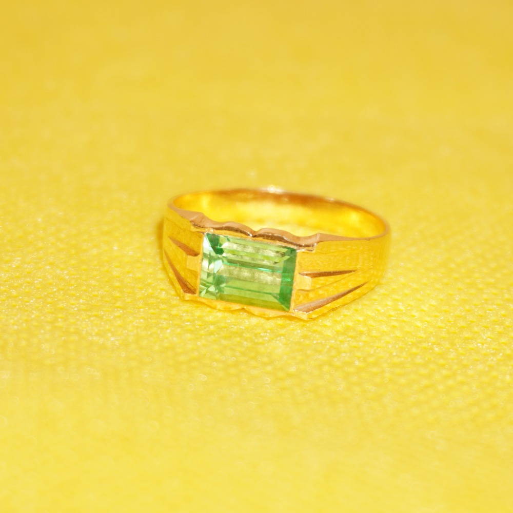 916 Gold Gents Ring