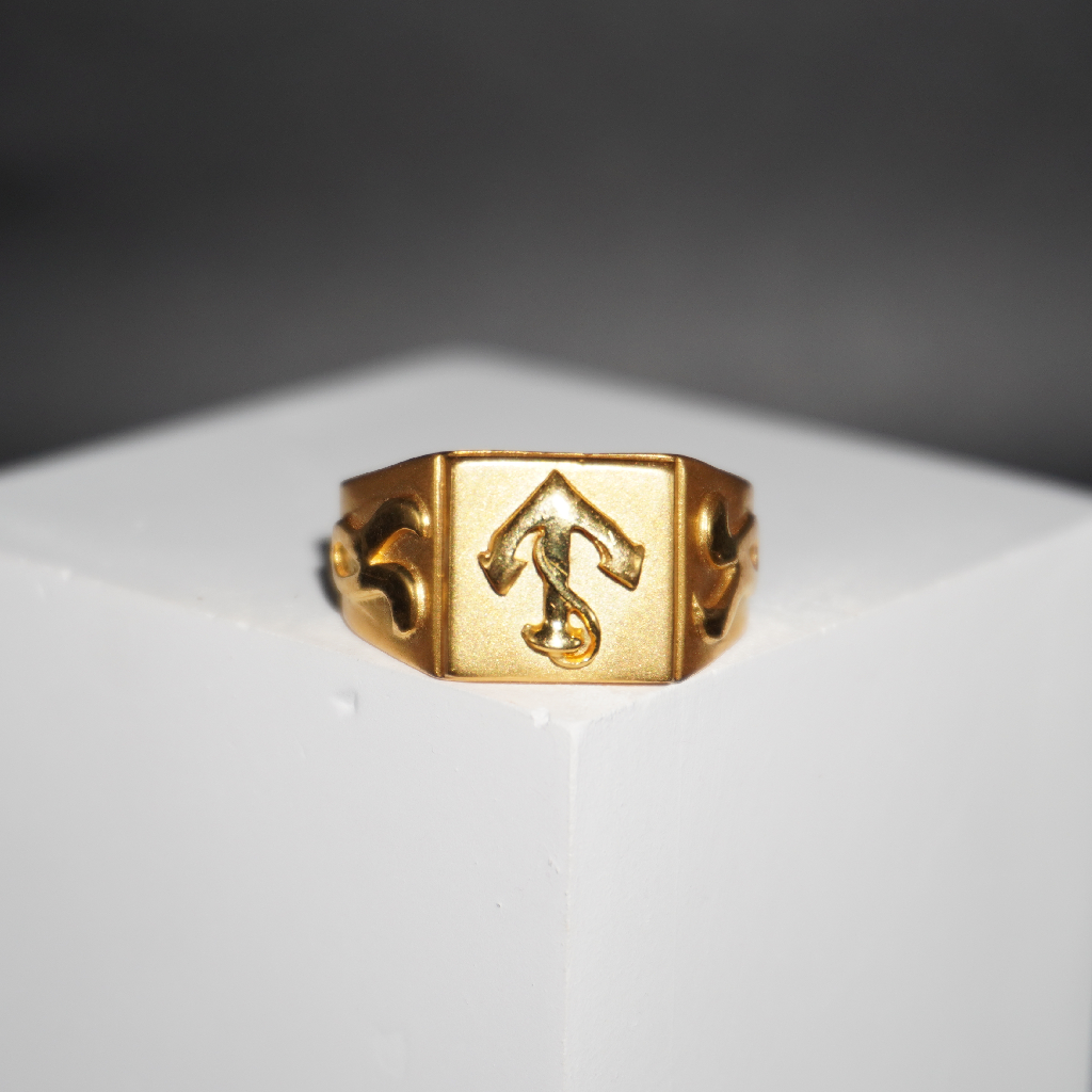 Plain Traditional Gold Ring