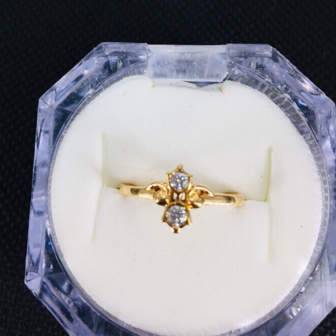 WHITE STONE Ring