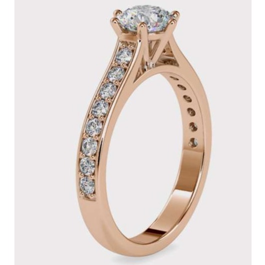 3.61 gms 18k gold and platinum ring with 1.2 ct. diamonds prongs