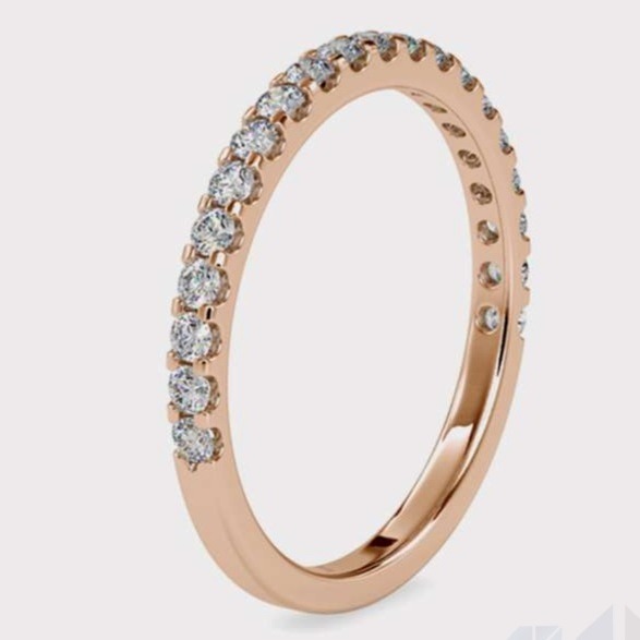 0.67 ct. diamond prongs and 3.06 18k gold,platinum unisex ring