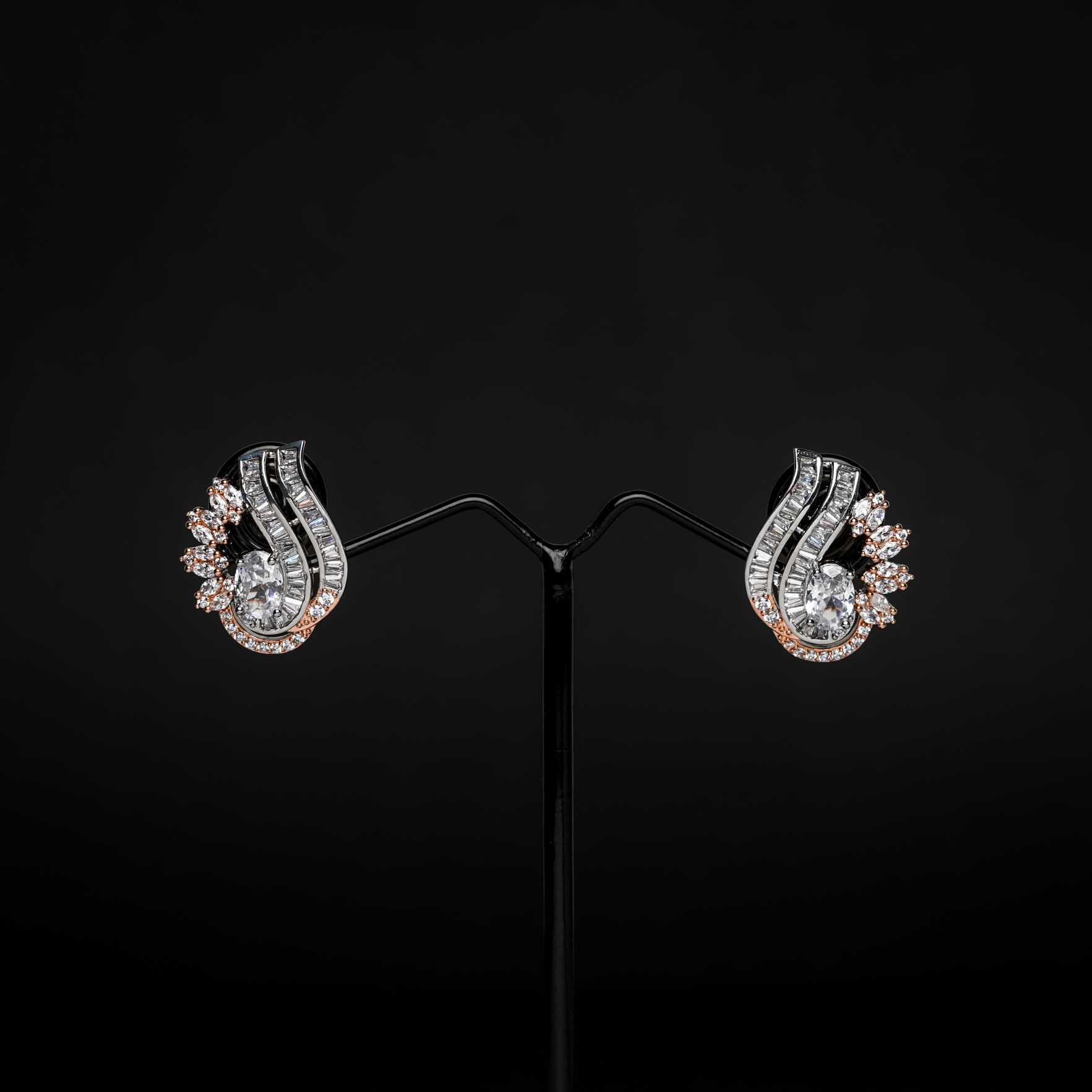 Rositaa 4 Leaf Century Brooch Earring