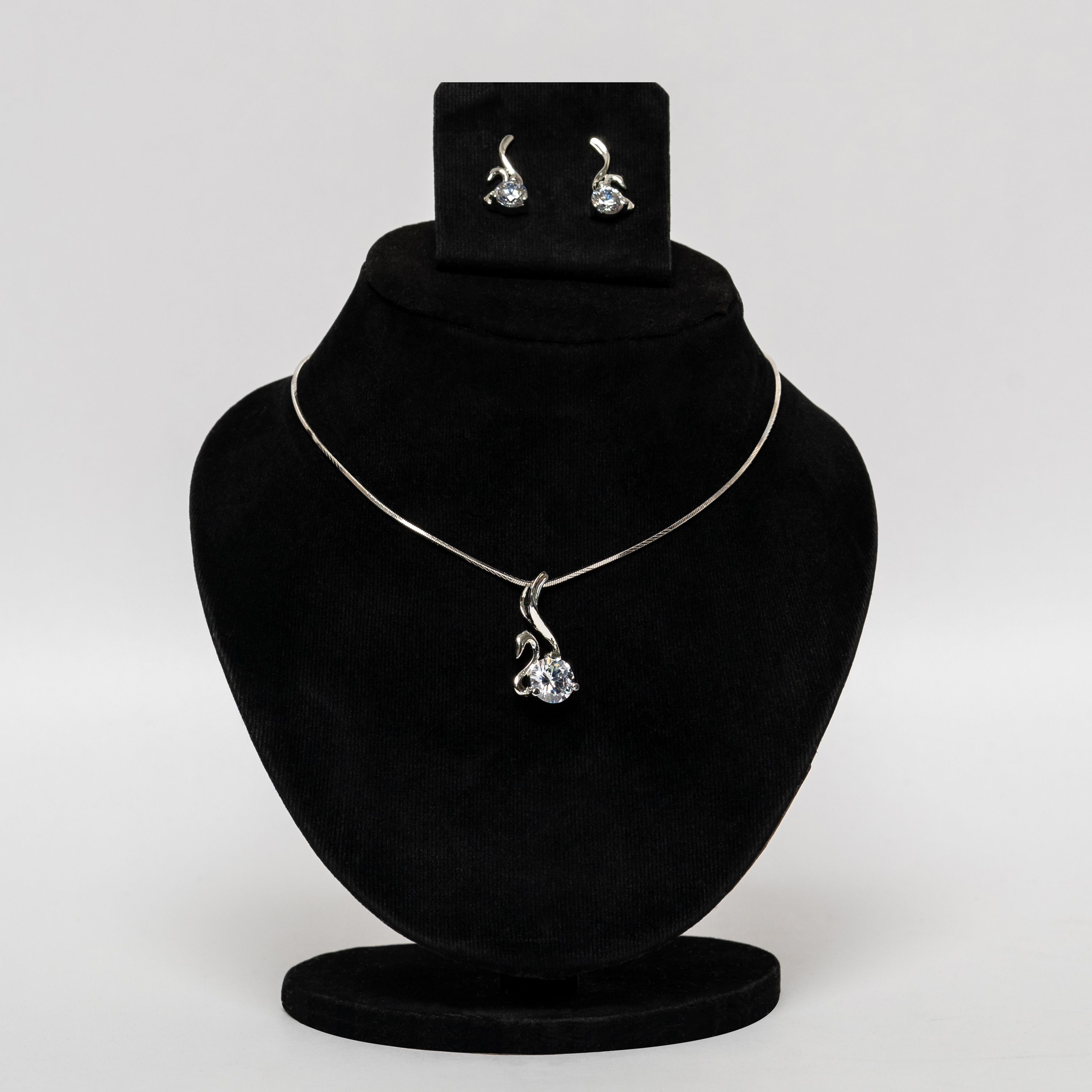 Silver Swan Stone Pendant Set