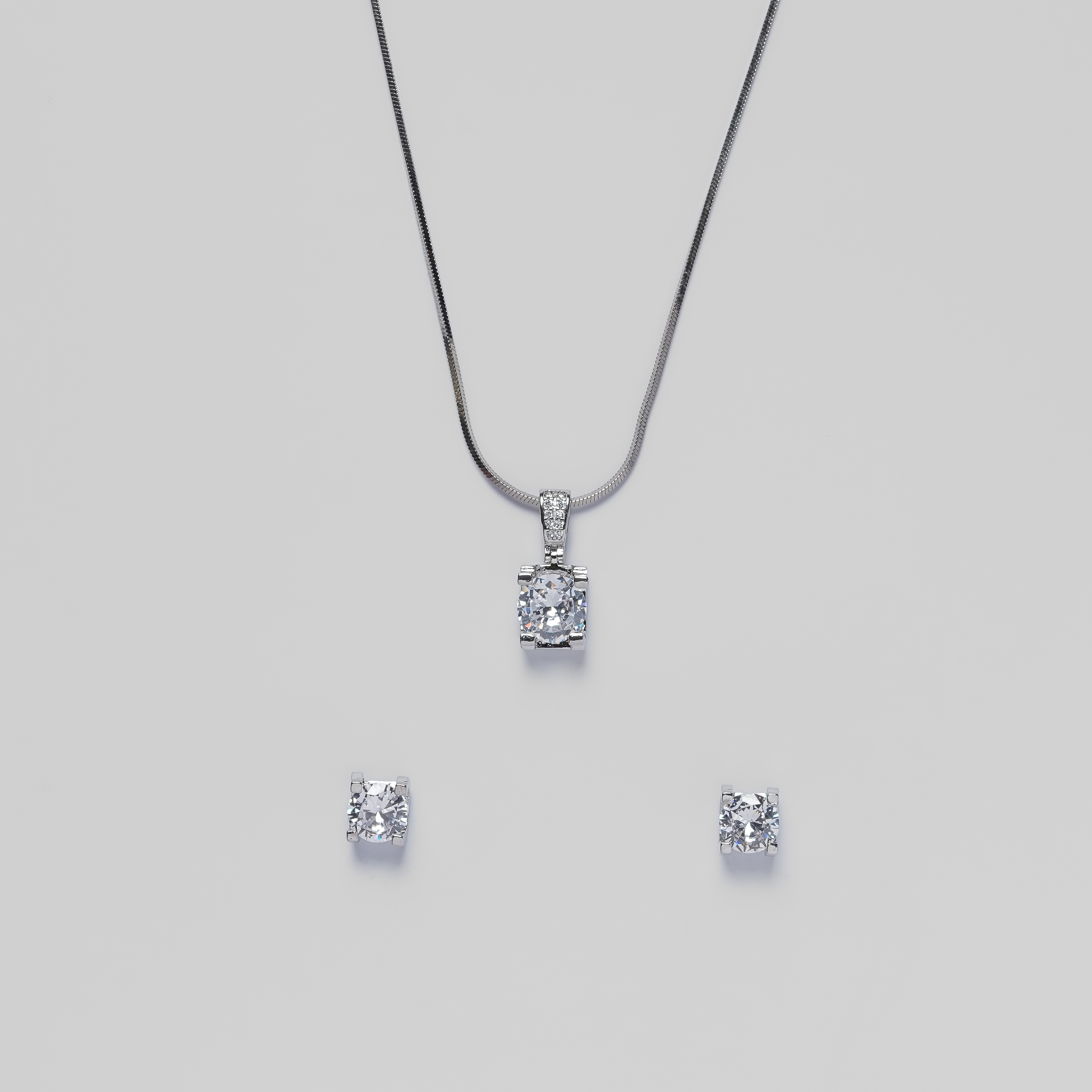 Rositaa Marvelous Stone Pendant Set